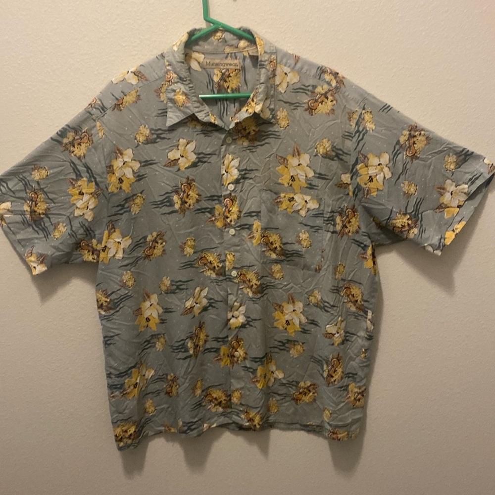 Munsingwear tropical print shirt